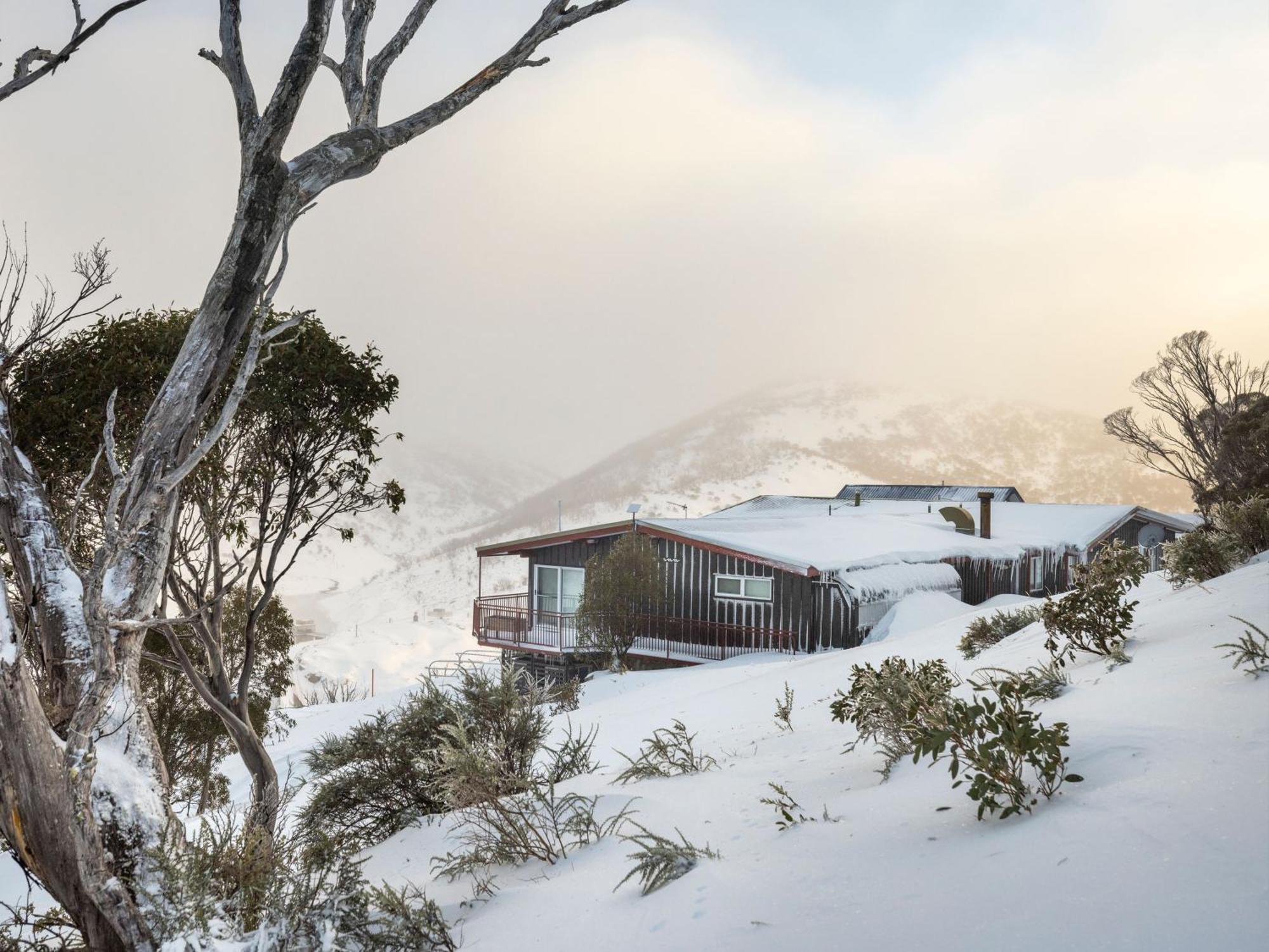 Guthega Inn Perisher Valley Exterior foto